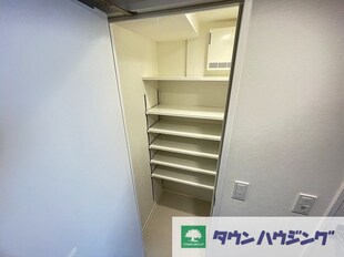 コンフォリア東新宿の物件内観写真